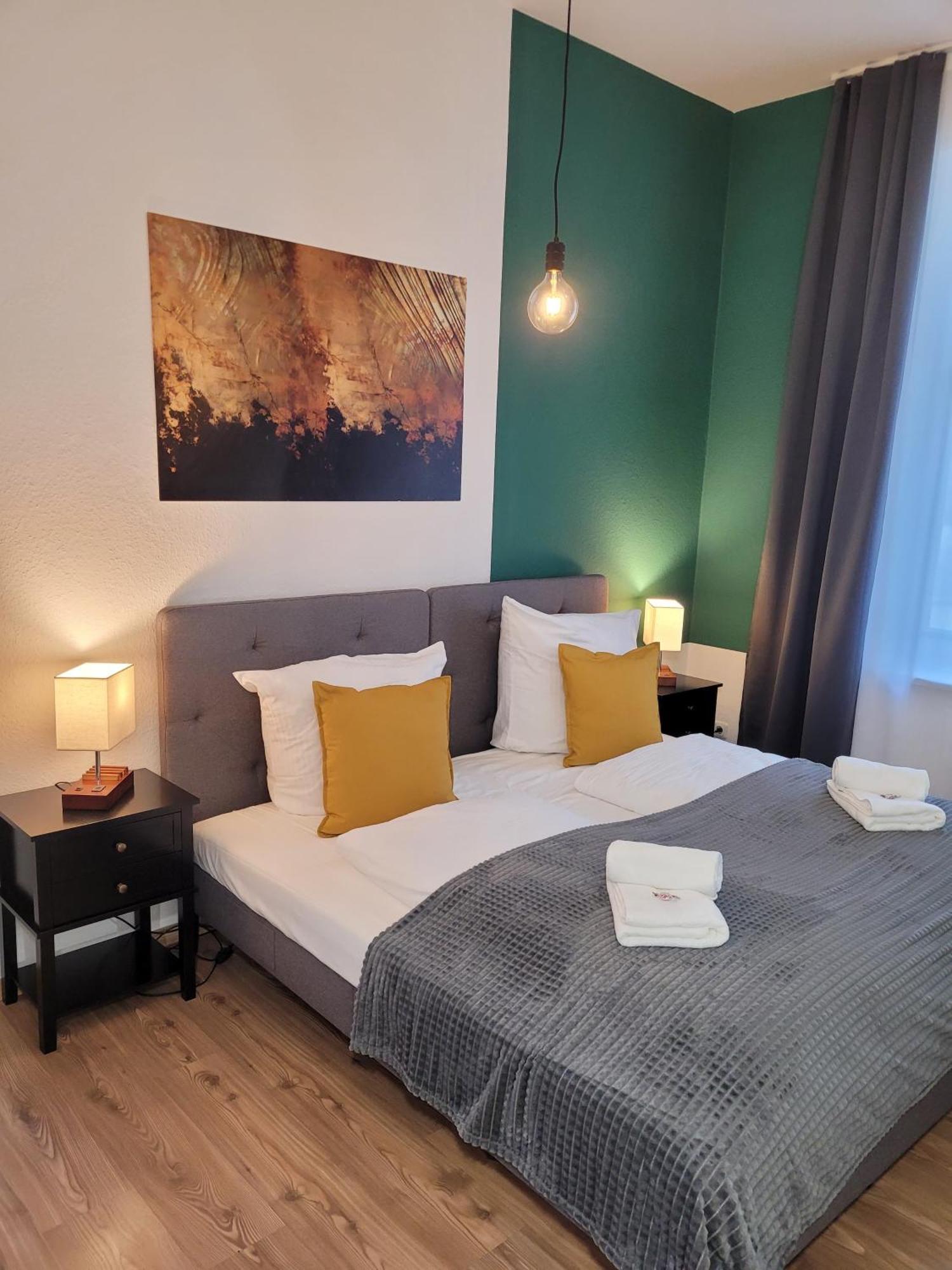 T21 - Apartment Direkt Im Zentrum Mit Parkplatz Кемниц Екстериор снимка