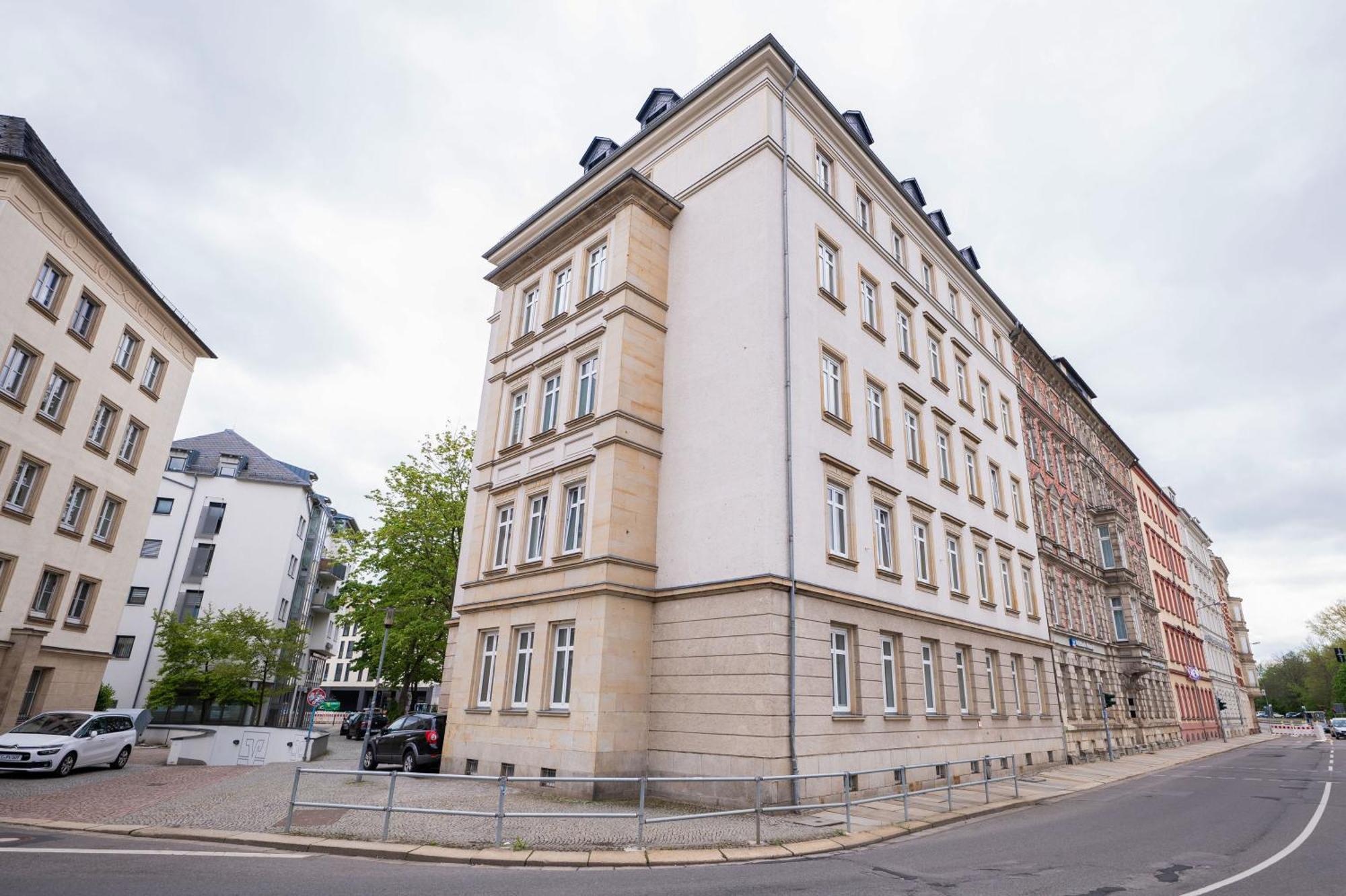 T21 - Apartment Direkt Im Zentrum Mit Parkplatz Кемниц Екстериор снимка